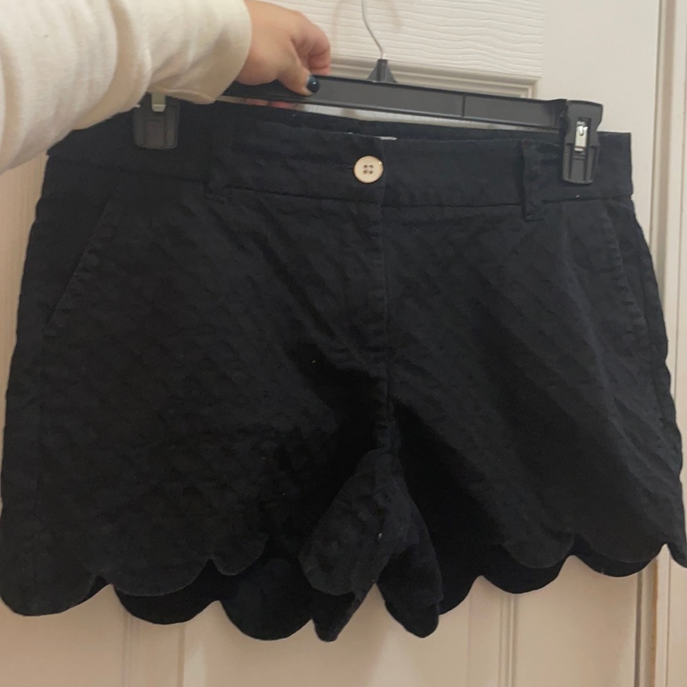 Crown and Ivy short!